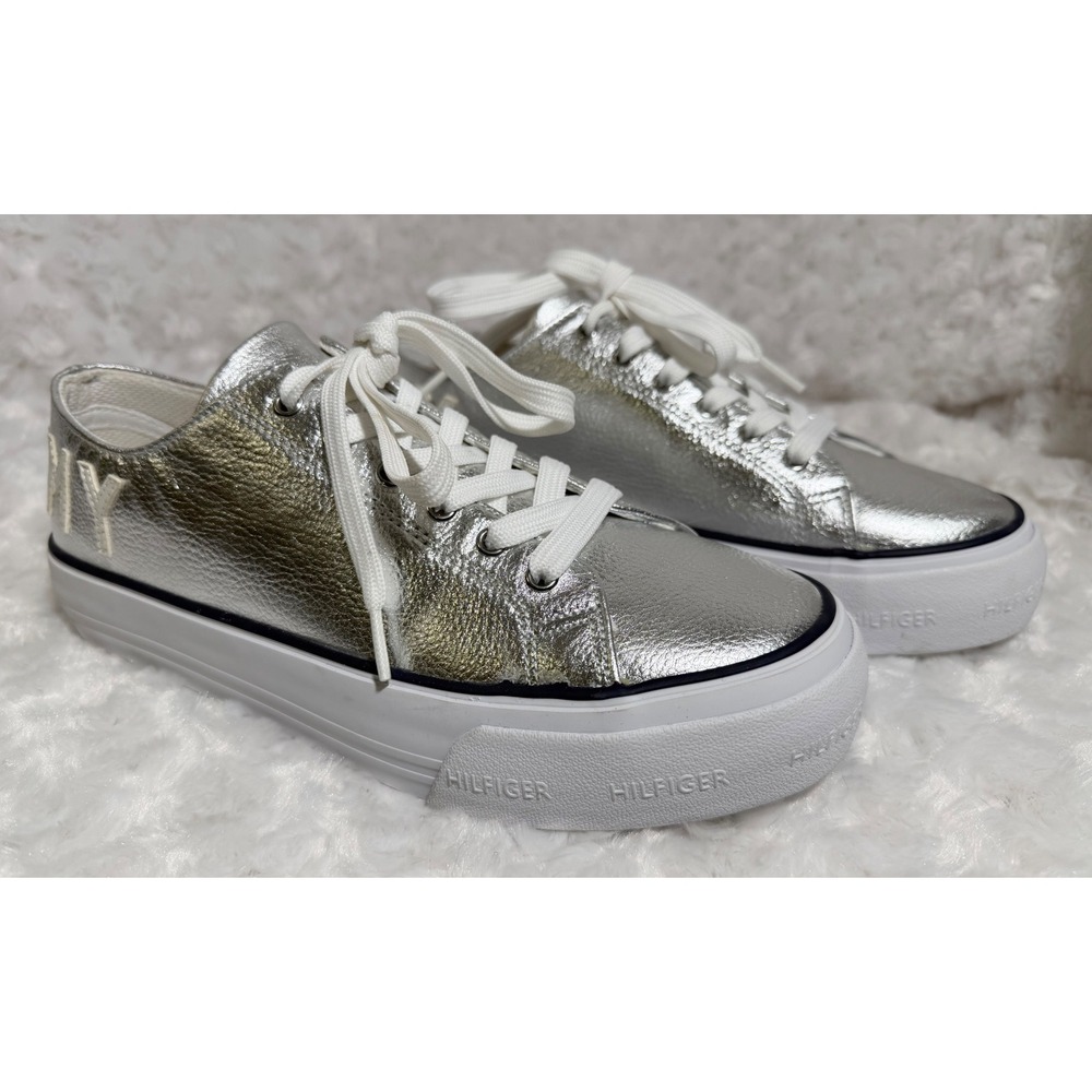Tommy Hilfiger Womens Size 9.5 Helien Platform Silver & White Sneaker